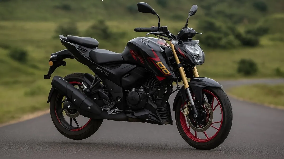 2025 TVS Apache RTR 200 4V front view with USD forks