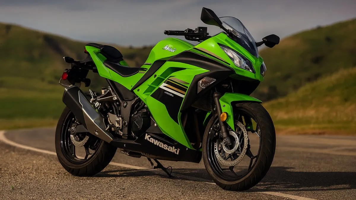 Kawasaki Ninja 300 2025 front view with projector LED headlights